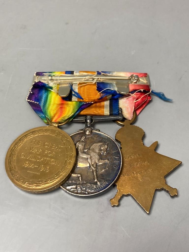 A WWI trio of medals to 304941. R. Brooks, STO. 1. R.N. and an unrelated WW2 medal